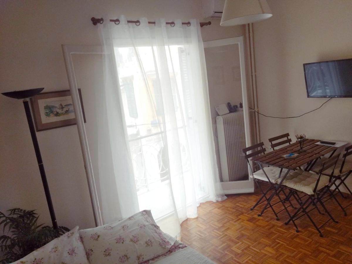 Central Apartment Corfu Town Buitenkant foto