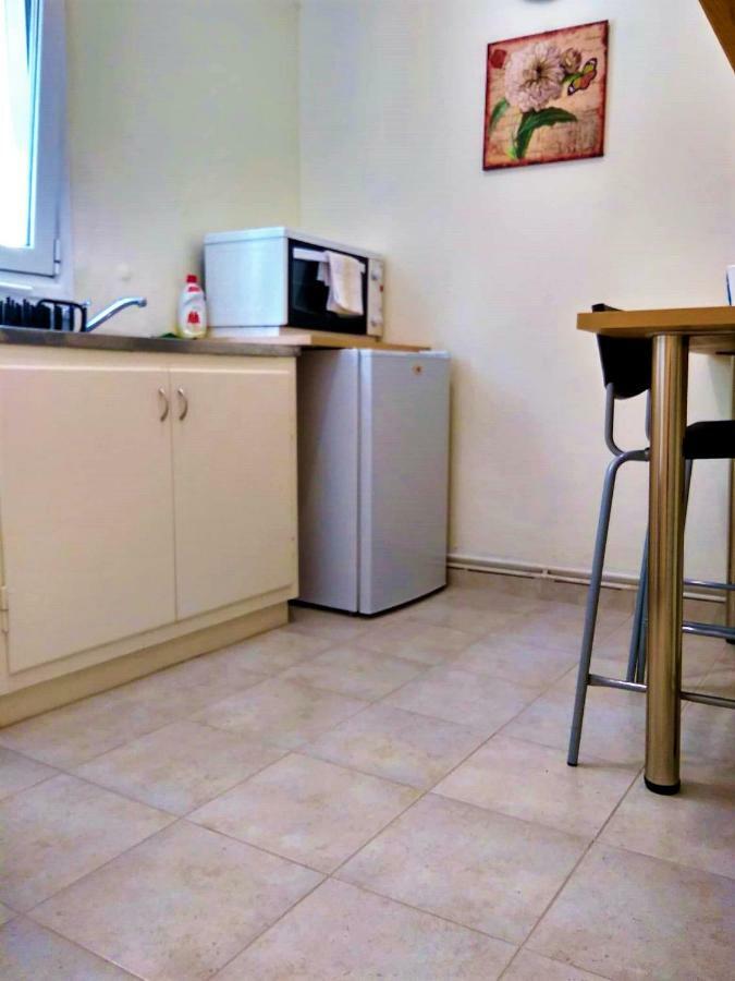 Central Apartment Corfu Town Buitenkant foto