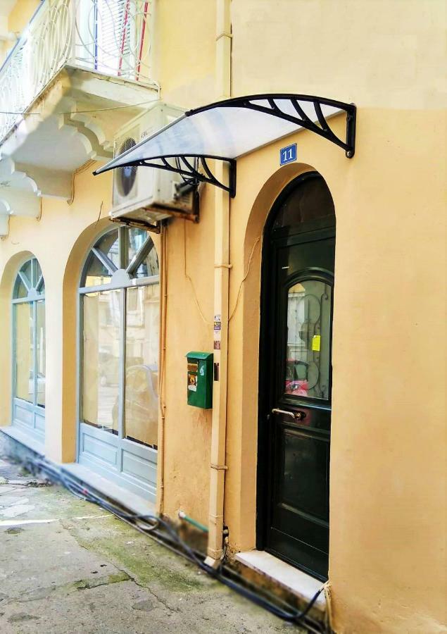 Central Apartment Corfu Town Buitenkant foto